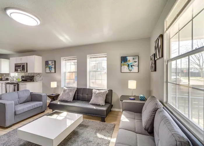 Convenient - 2 Mi To Downtown! Holiday home *