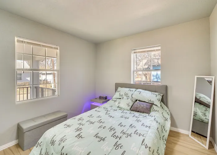 Convenient - 2 Mi To Downtown! *