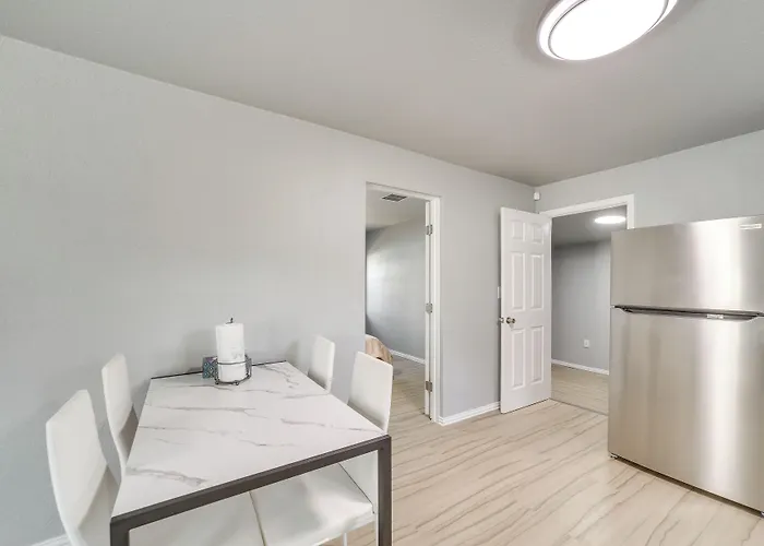 Сasa de vacaciones Convenient - 2 Mi To Downtown! Tulsa
